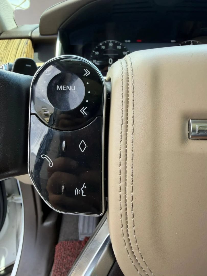 Used 2018 Land Rover Range Rover Supercharged AWD/4WD image 24