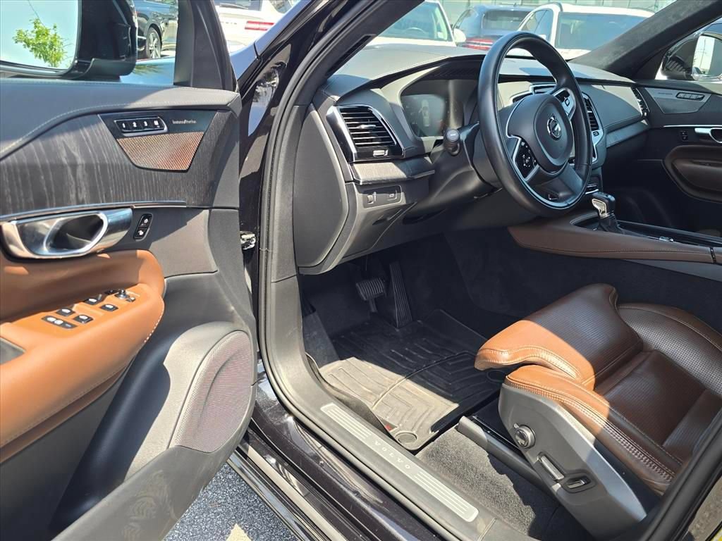 Used 2022 Volvo XC90 T6 Inscription w/ Lounge Package AWD/4WD image 9
