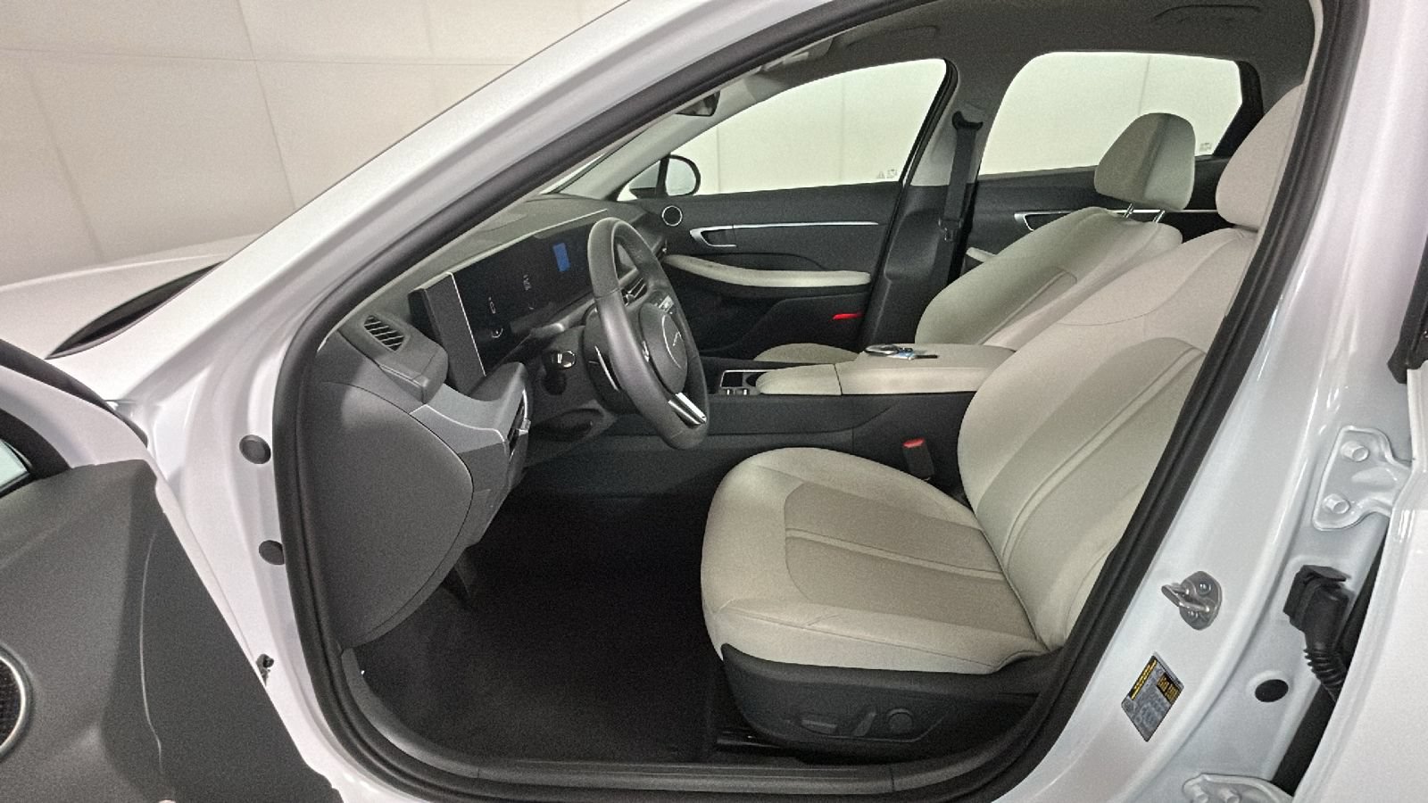 Certified 2026 Hyundai Sonata SEL FWD image 13