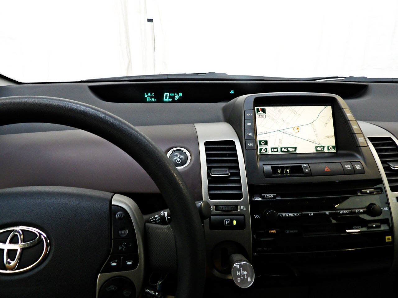Used 2005 Toyota Prius w/ Pkg 6 FWD image 16