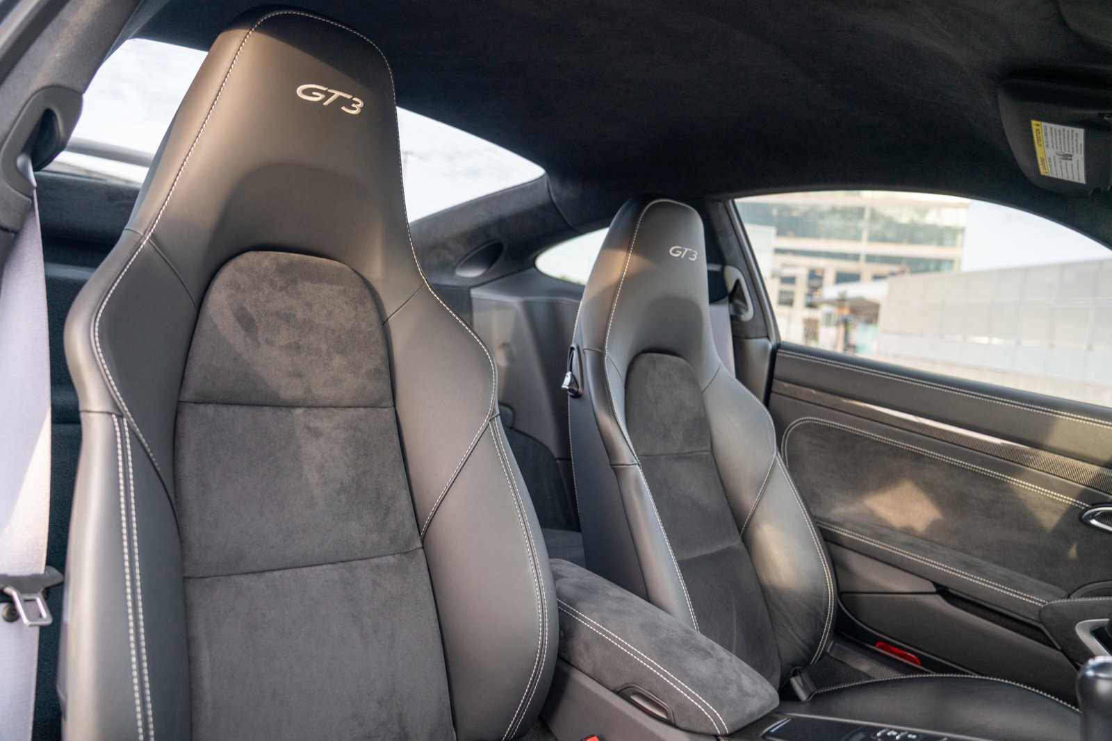 Certified 2018 Porsche 911 GT3 RWD image 28