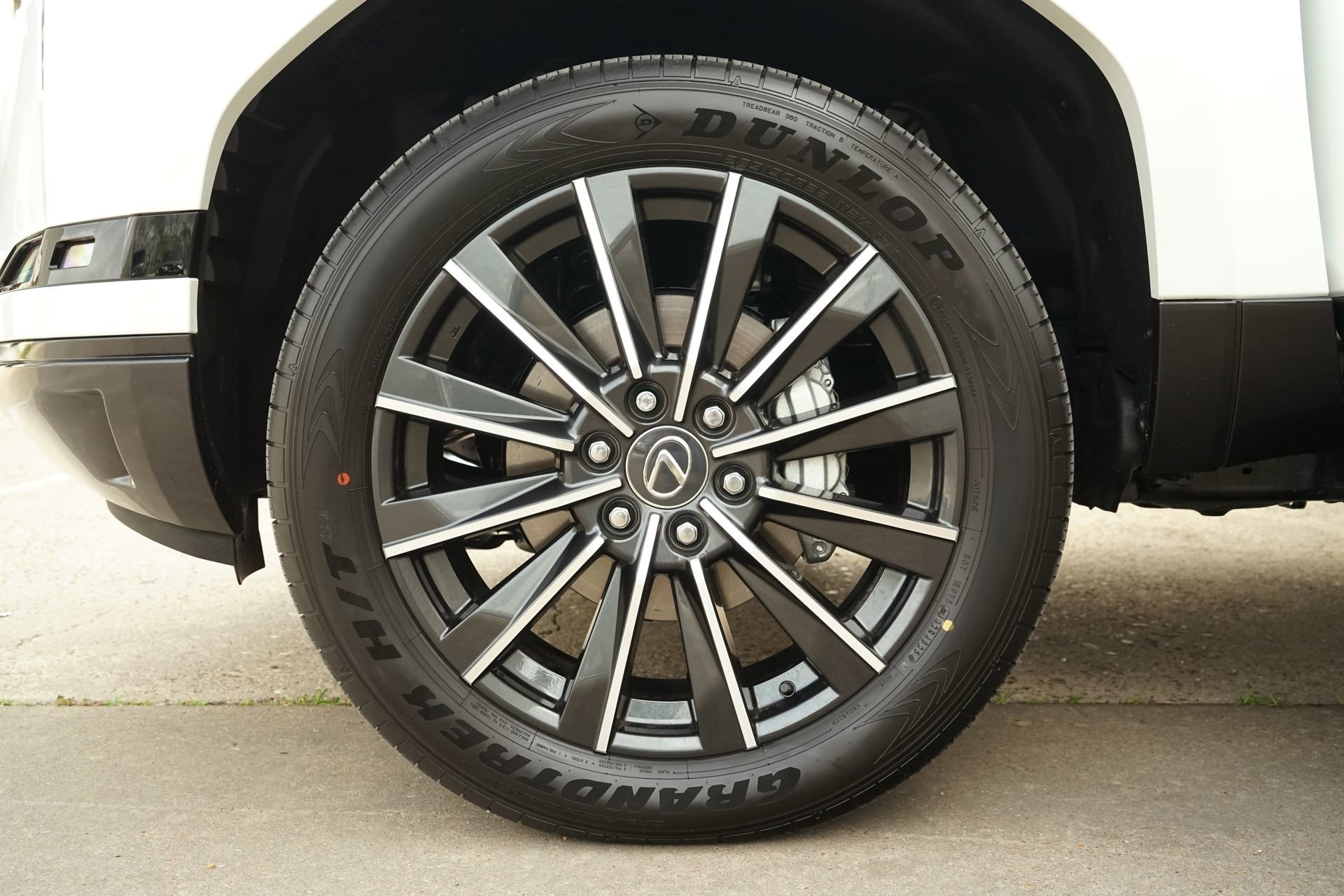 Used 2026 Lexus GX 550 image 38