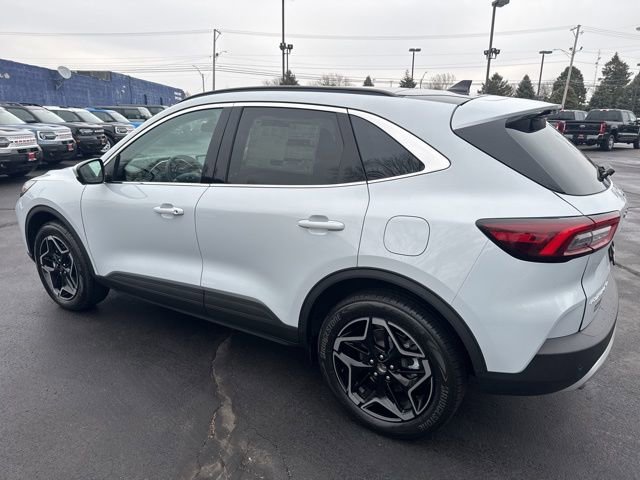 New 2026 Ford Escape Platinum w/ Premium Technology Package image 3