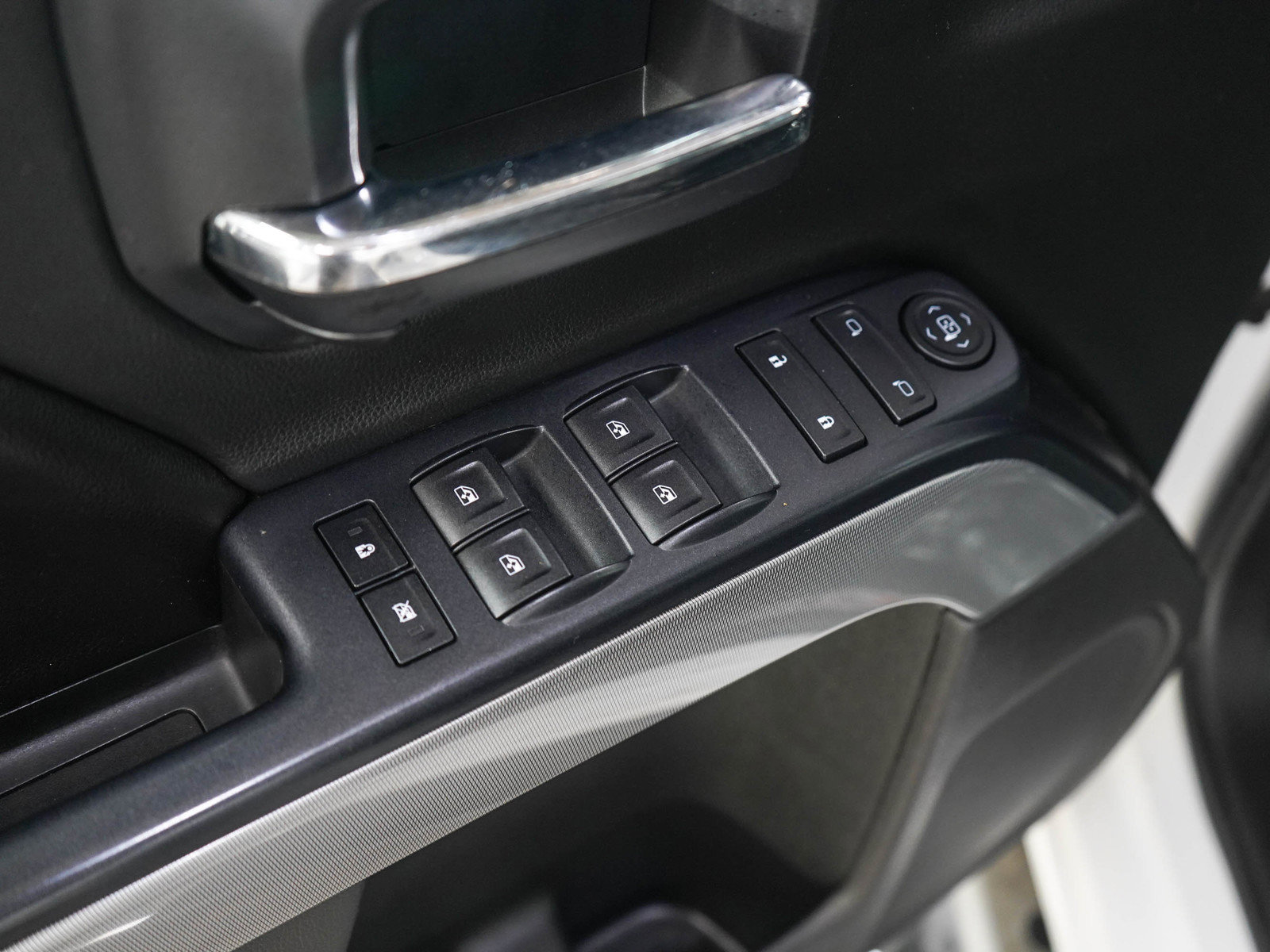 Used 2016 Chevrolet Silverado 1500 LT w/ All Star Edition AWD/4WD image 19