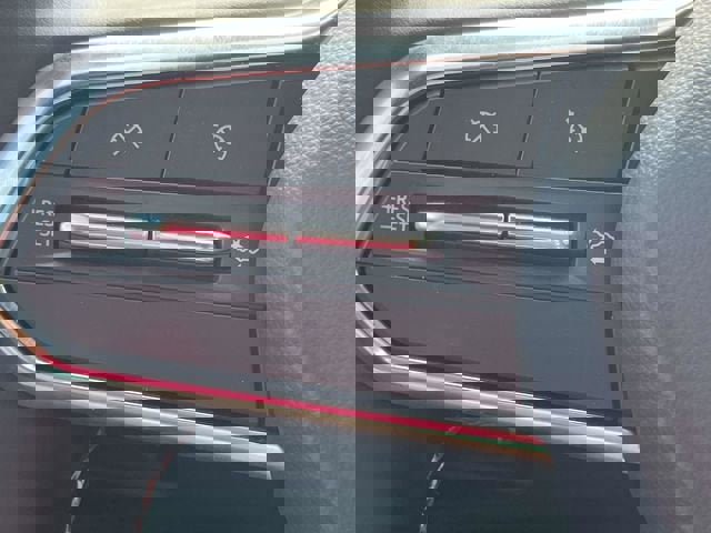 New 2025 Chevrolet Equinox EV LT image 30