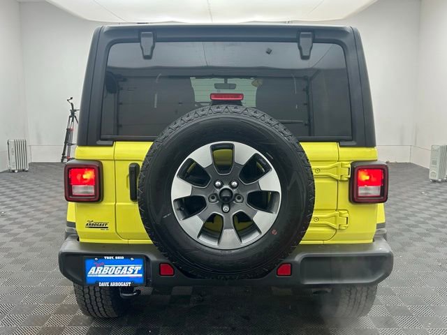 Used 2022 Jeep Wrangler Unlimited Sahara w/ Cold Weather Group image 12