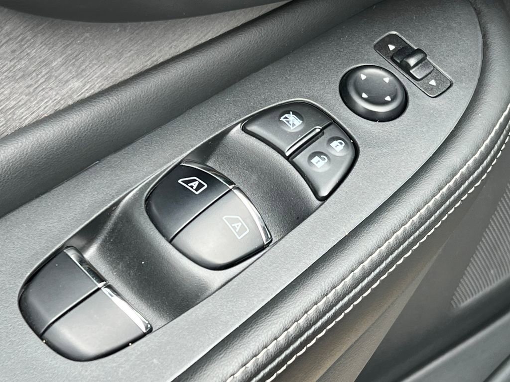 Used 2019 Nissan Murano SL w/ Cargo Package image 14