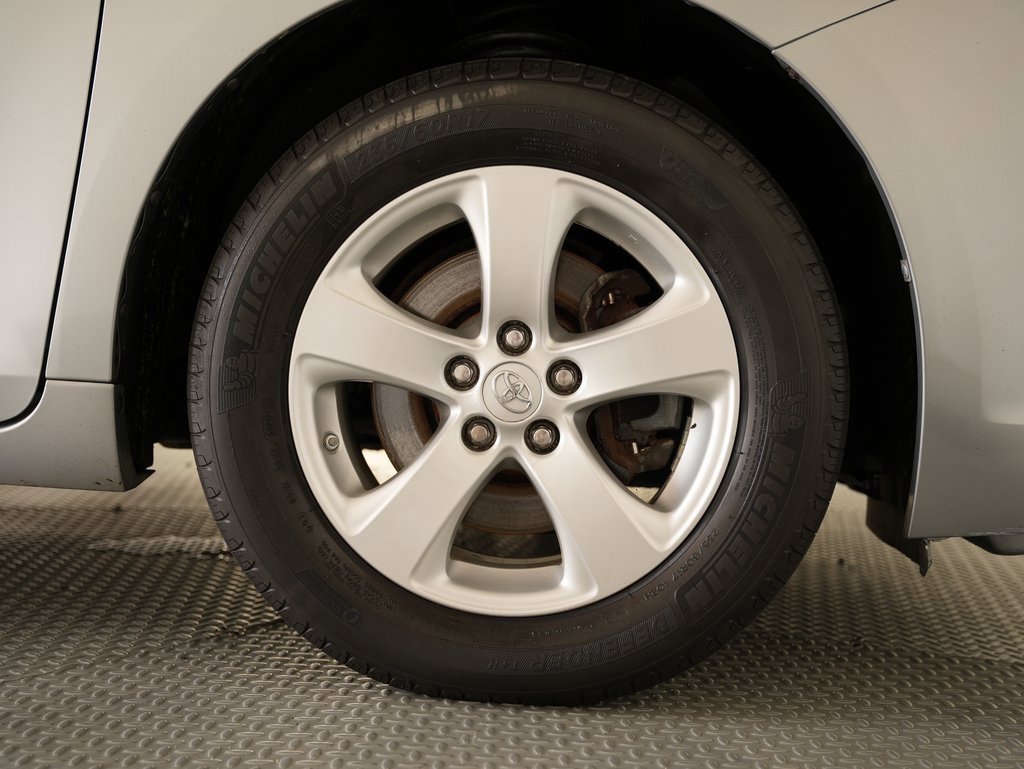 Used 2015 Toyota Sienna L image 56