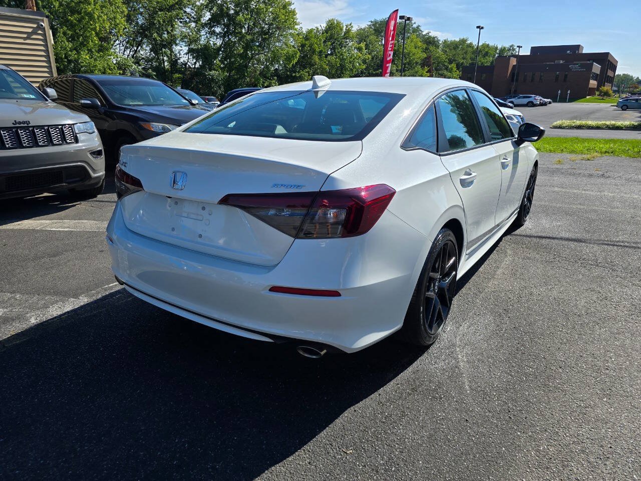 Used 2025 Honda Civic Sport image 3