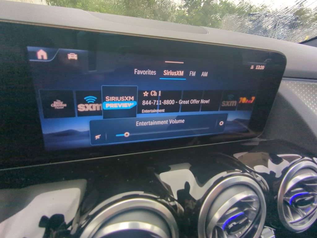 New 2025 Mercedes-Benz GLA 250 image 6