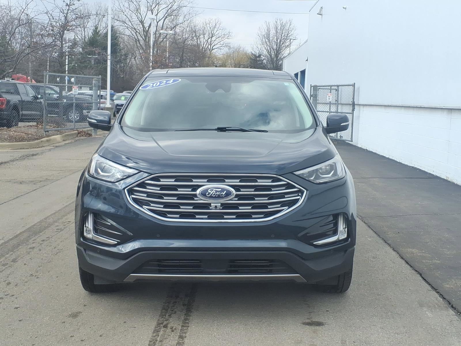 Certified 2024 Ford Edge Titanium w/ Equipment Group 301A image 2