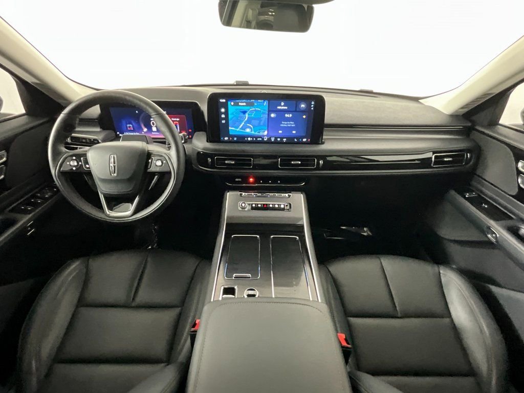 Used 2026 Lincoln Aviator 2WD image 10