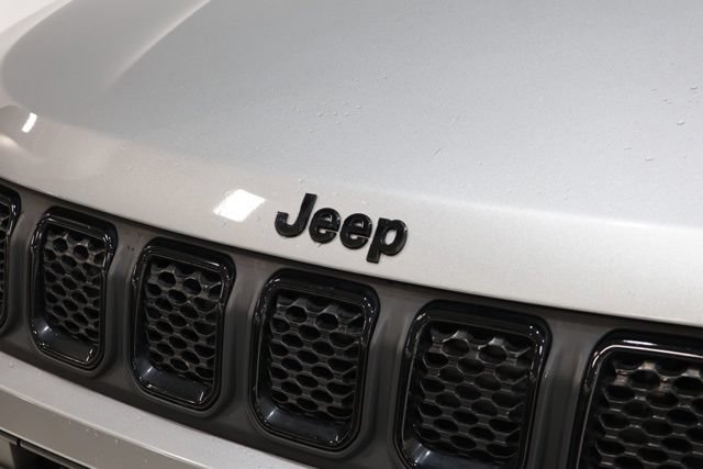 Used 2024 Jeep Compass Latitude w/ Convenience Group AWD/4WD image 10