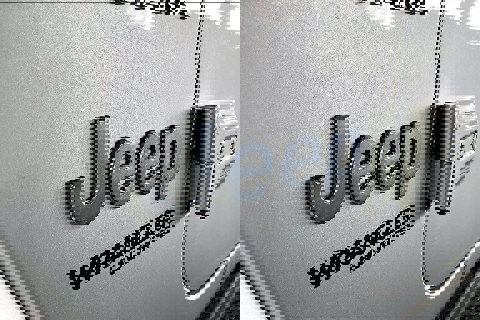 Used 2022 Jeep Wrangler Unlimited Sahara w/ Cold Weather Group AWD/4WD image 30