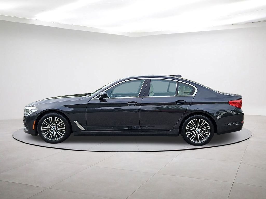 Used 2019 BMW 530i xDrive w/ Convenience Package AWD/4WD image 4