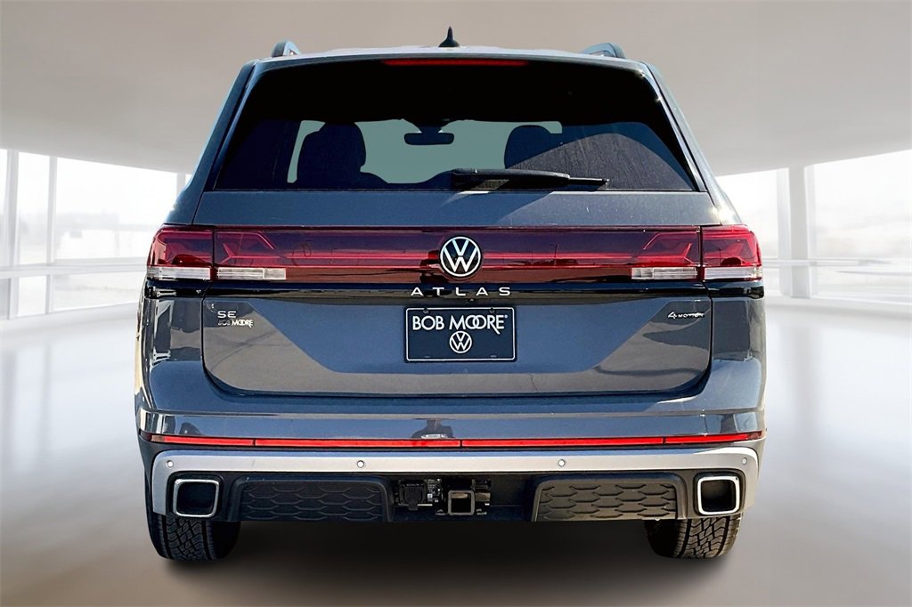 New 2026 Volkswagen Atlas Peak Edition image 4