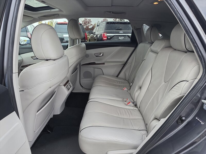 Used 2009 Toyota Venza AWD image 11
