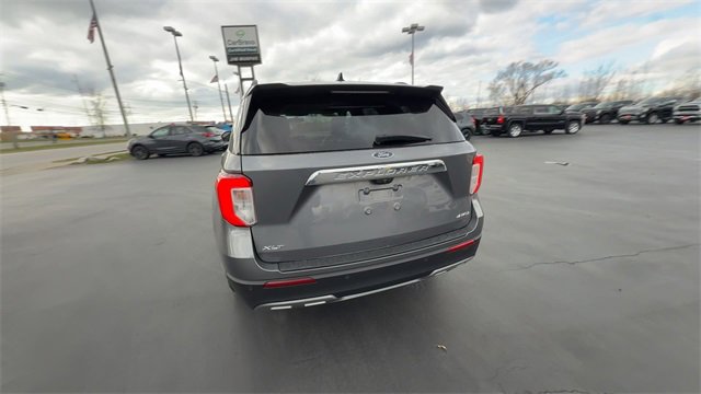 Used 2021 Ford Explorer XLT w/ Equipment Group 202A image 7