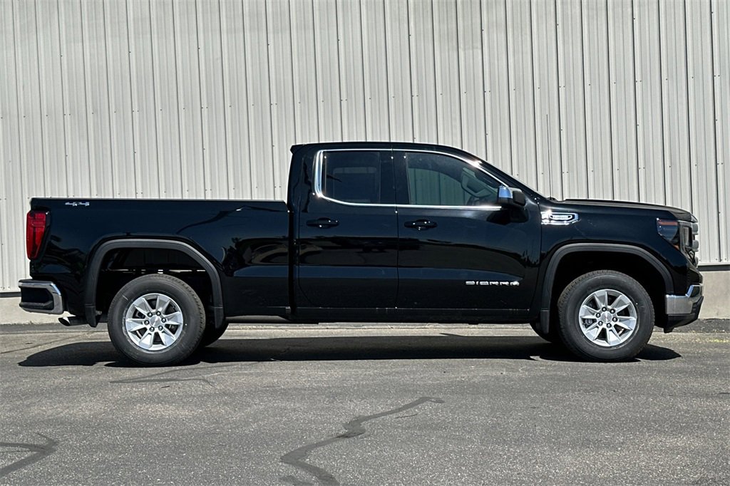New 2025 GMC Sierra 1500 SLE image 4