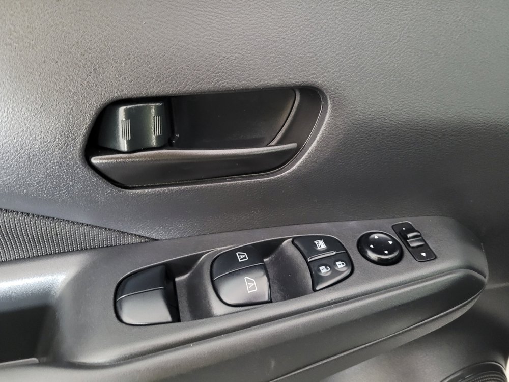 Used 2021 Nissan Kicks S FWD image 27