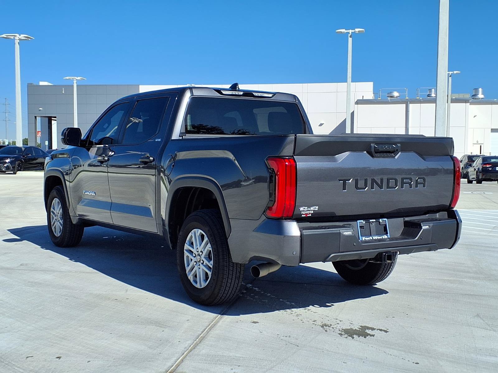 Used 2026 Toyota Tundra SR5 w/ SR5 Convenience Package AWD/4WD image 7
