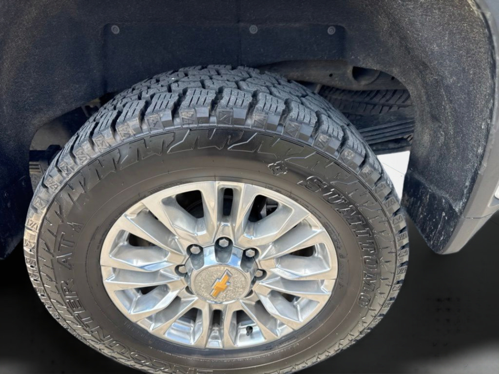 Used 2021 Chevrolet Silverado 2500 High Country w/ Z71 Off-Road Package AWD/4WD image 25