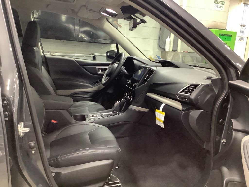 Used 2022 Subaru Forester Limited image 14