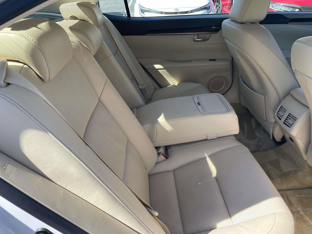 Used 2014 Lexus ES 350 350 w/ Luxury Package image 47