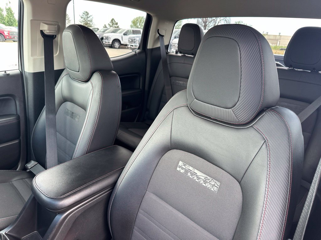 Used 2015 GMC Canyon SLE w/ All-Terrain Package AWD/4WD image 15