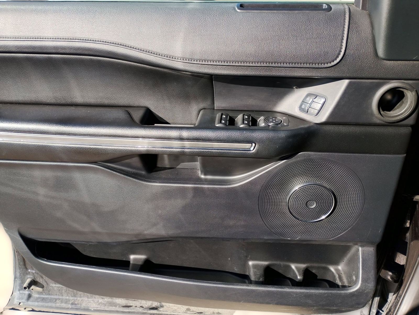 Used 2021 Ford Expedition Max XLT image 12