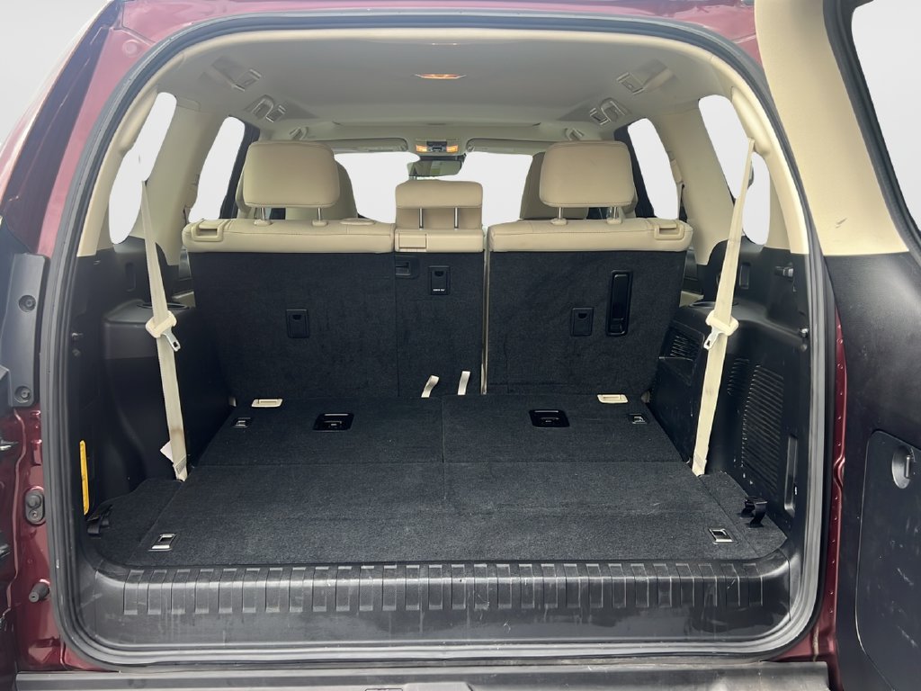Used 2022 Lexus GX 460 Premium w/ Premium Package AWD/4WD image 9