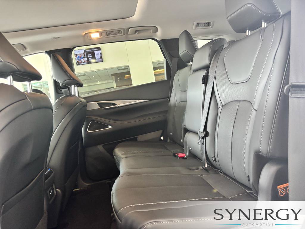 New 2027 INFINITI QX60 Luxe w/ Cargo Package FWD image 23