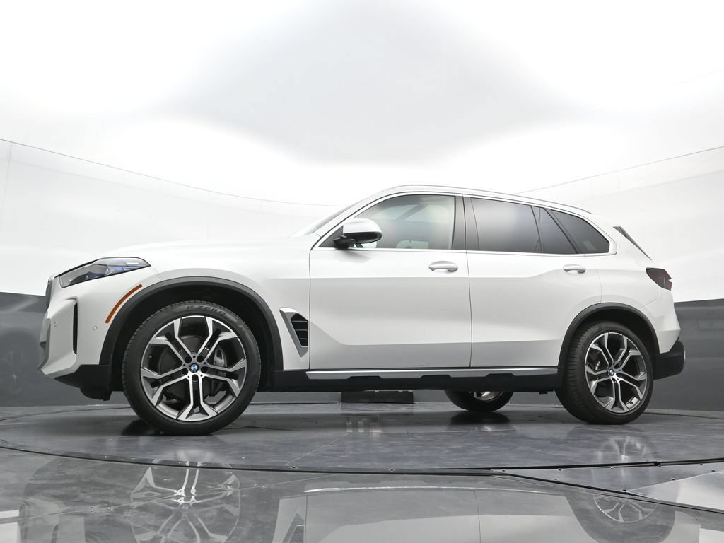 New 2026 BMW X5 xDrive40i AWD/4WD image 25