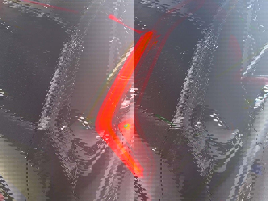 Used 2025 Kia Niro SX Touring image 10