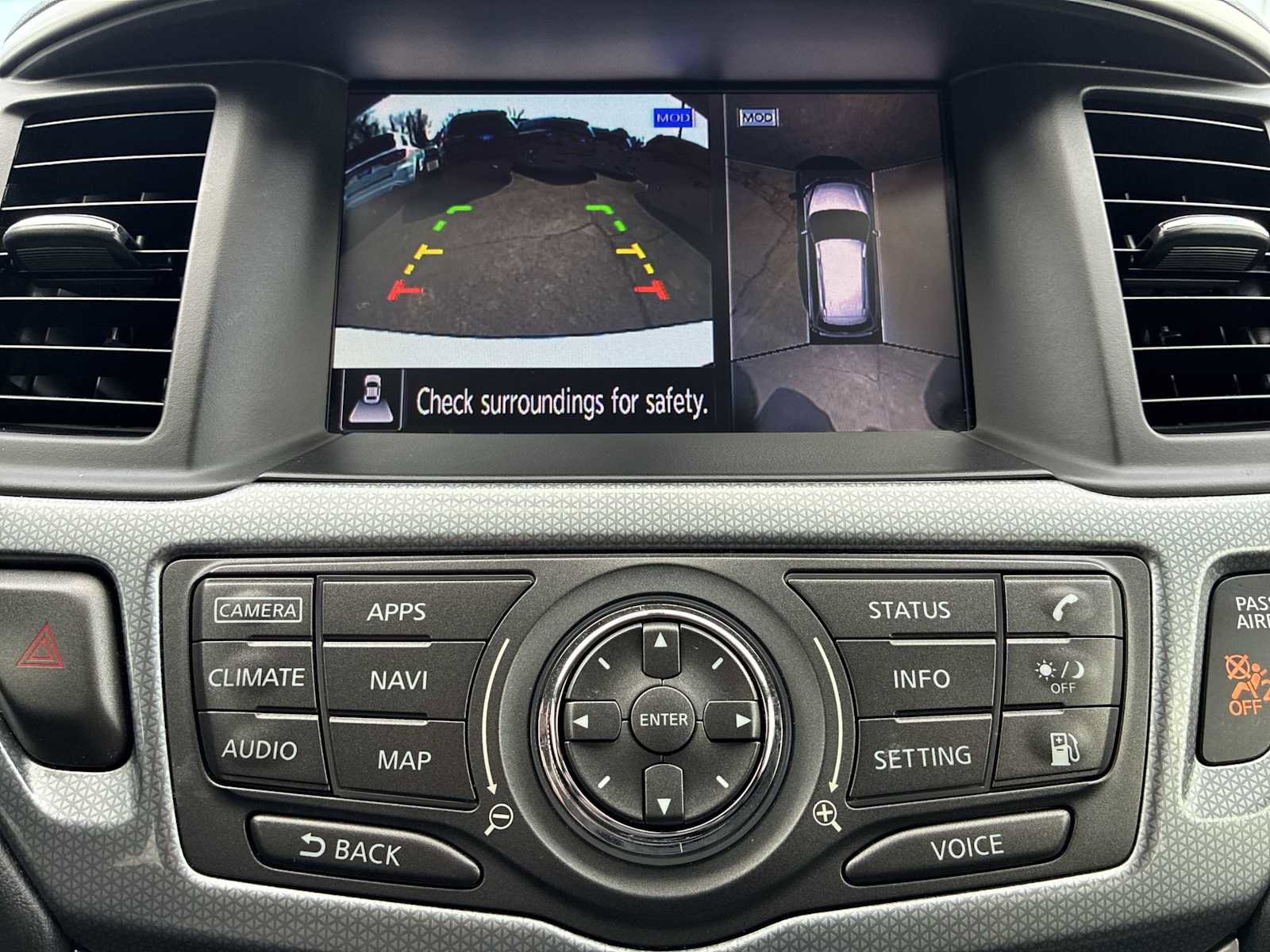 Used 2019 Nissan Pathfinder SL image 23
