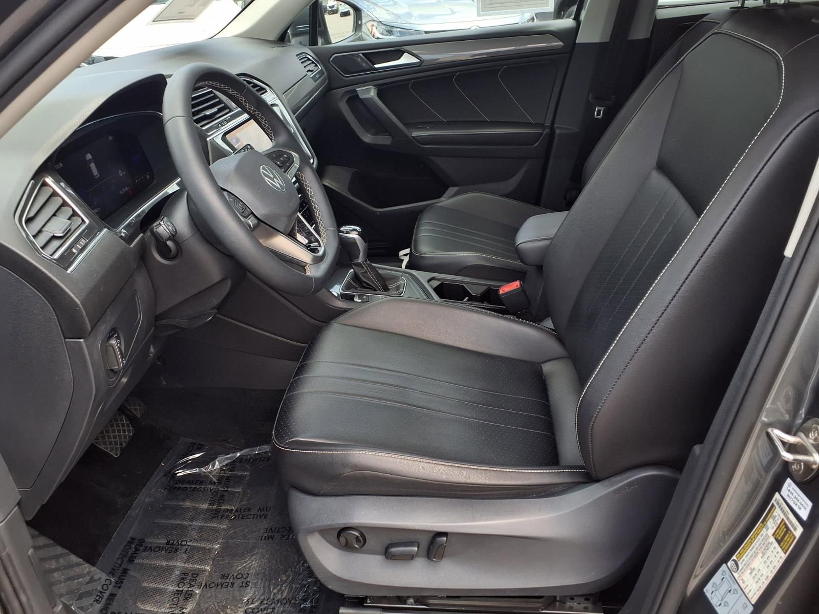 Used 2022 Volkswagen Tiguan SE FWD image 17