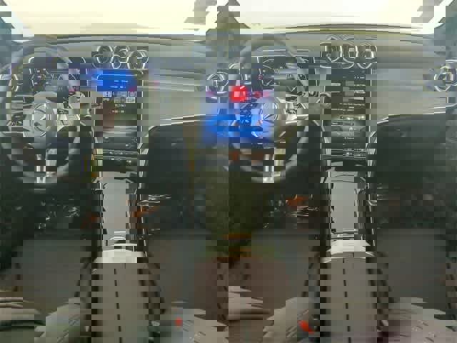 Used 2026 Mercedes-Benz GLC 300 4MATIC image 14