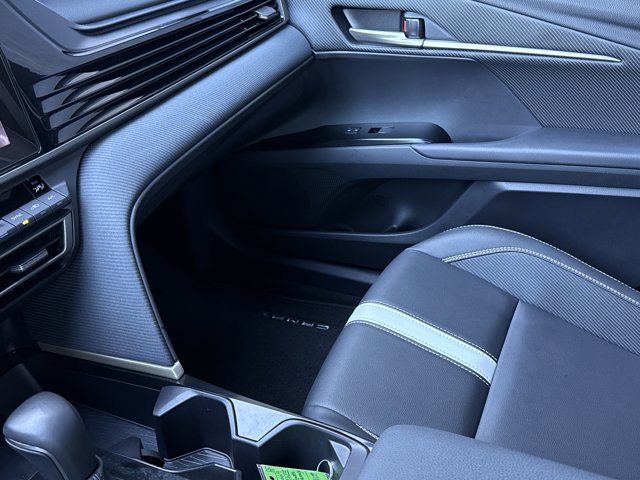 Used 2025 Toyota Camry SE FWD image 19