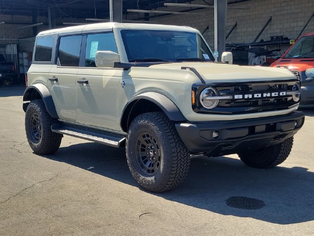 New 2026 Ford Bronco Outer Banks w/ Sasquatch Package AWD/4WD image 38