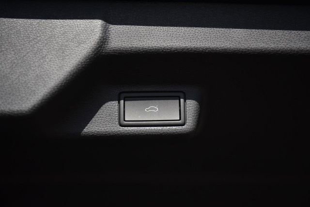 New 2025 Volkswagen ID. Buzz Pro S image 23