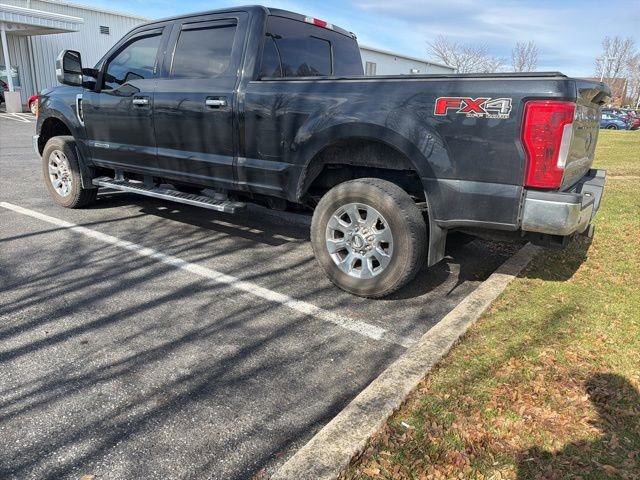 Used 2017 Ford F250 Lariat w/ Chrome Package AWD/4WD image 4