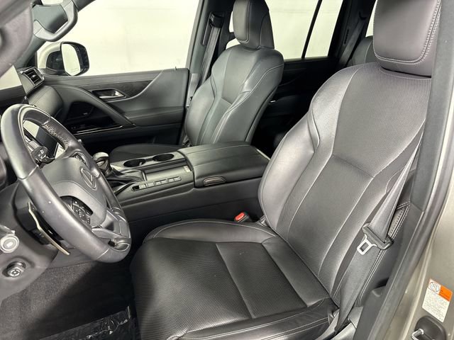 Used 2024 Lexus LX 600 4WD w/ Luxury Package image 21