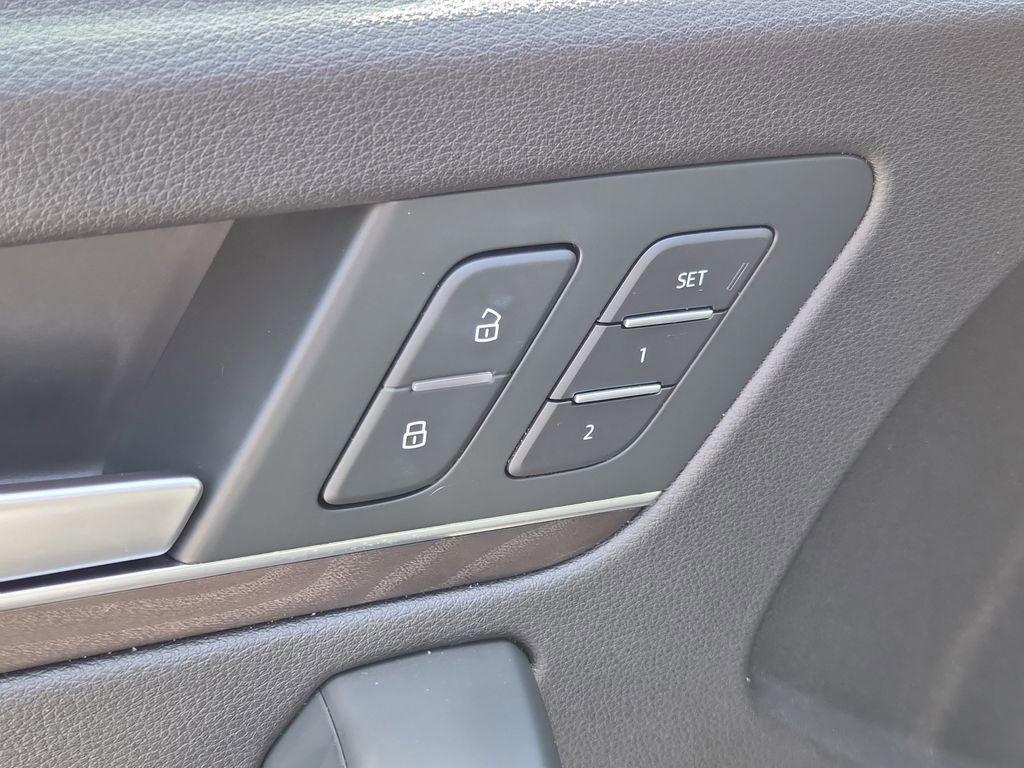 Used 2018 Audi Q5 2.0T Premium Plus w/ Premium Plus Package image 19