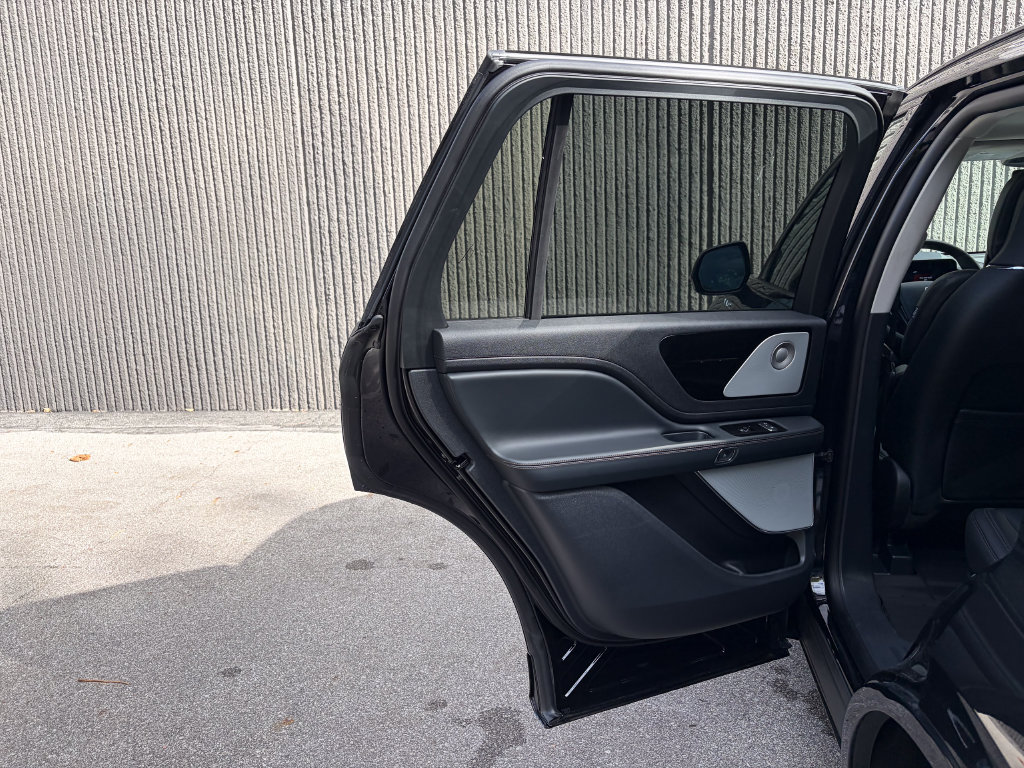 New 2026 Lincoln Aviator Reserve AWD/4WD image 18