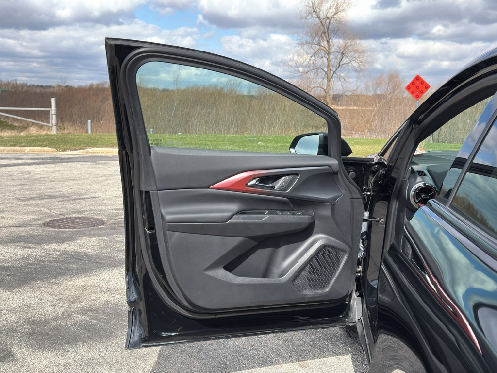 Used 2024 Chevrolet Equinox EV RS FWD image 10