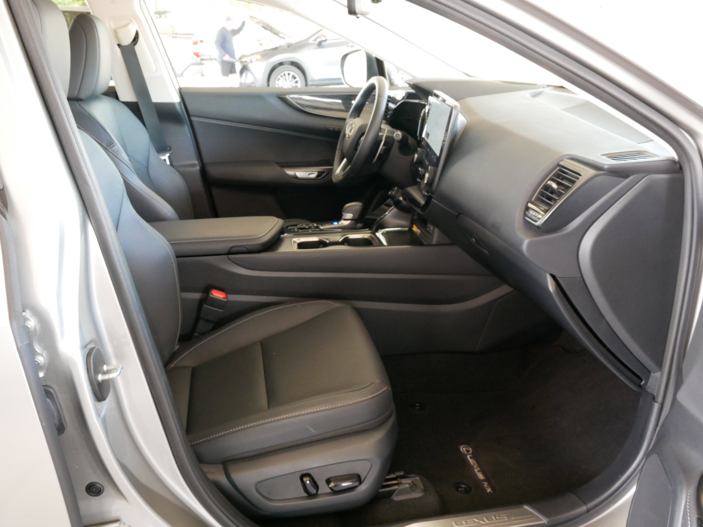 Certified 2025 Lexus NX 350h AWD w/ Cold Area Package image 10