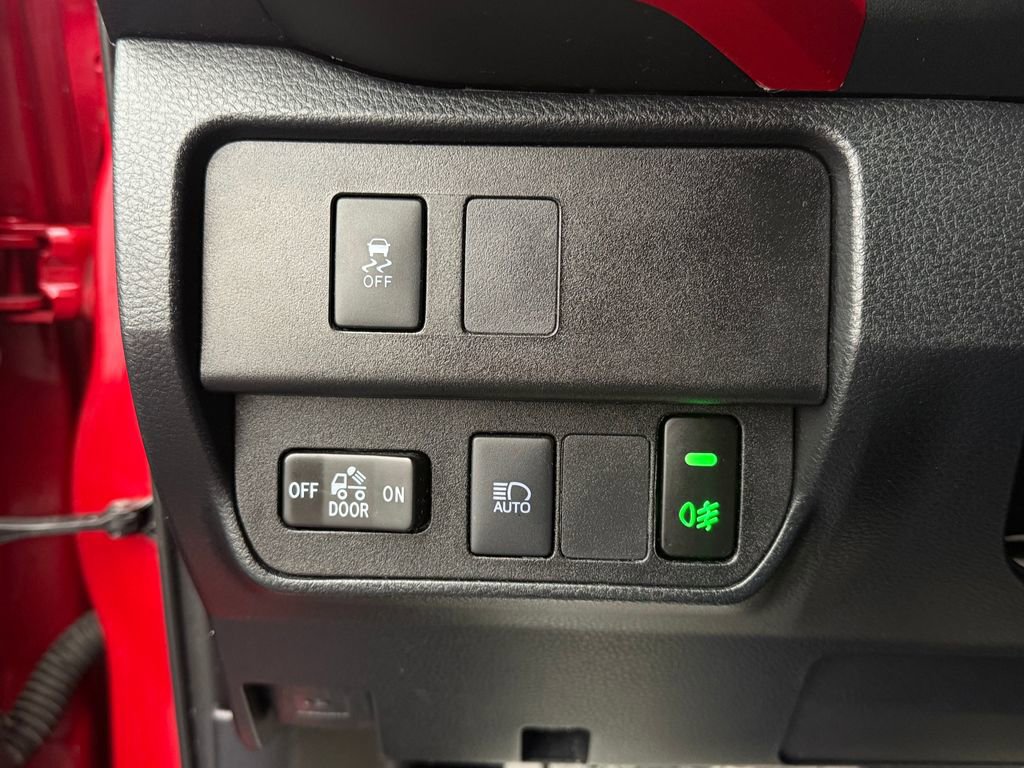 Used 2020 Toyota Tacoma SR image 21