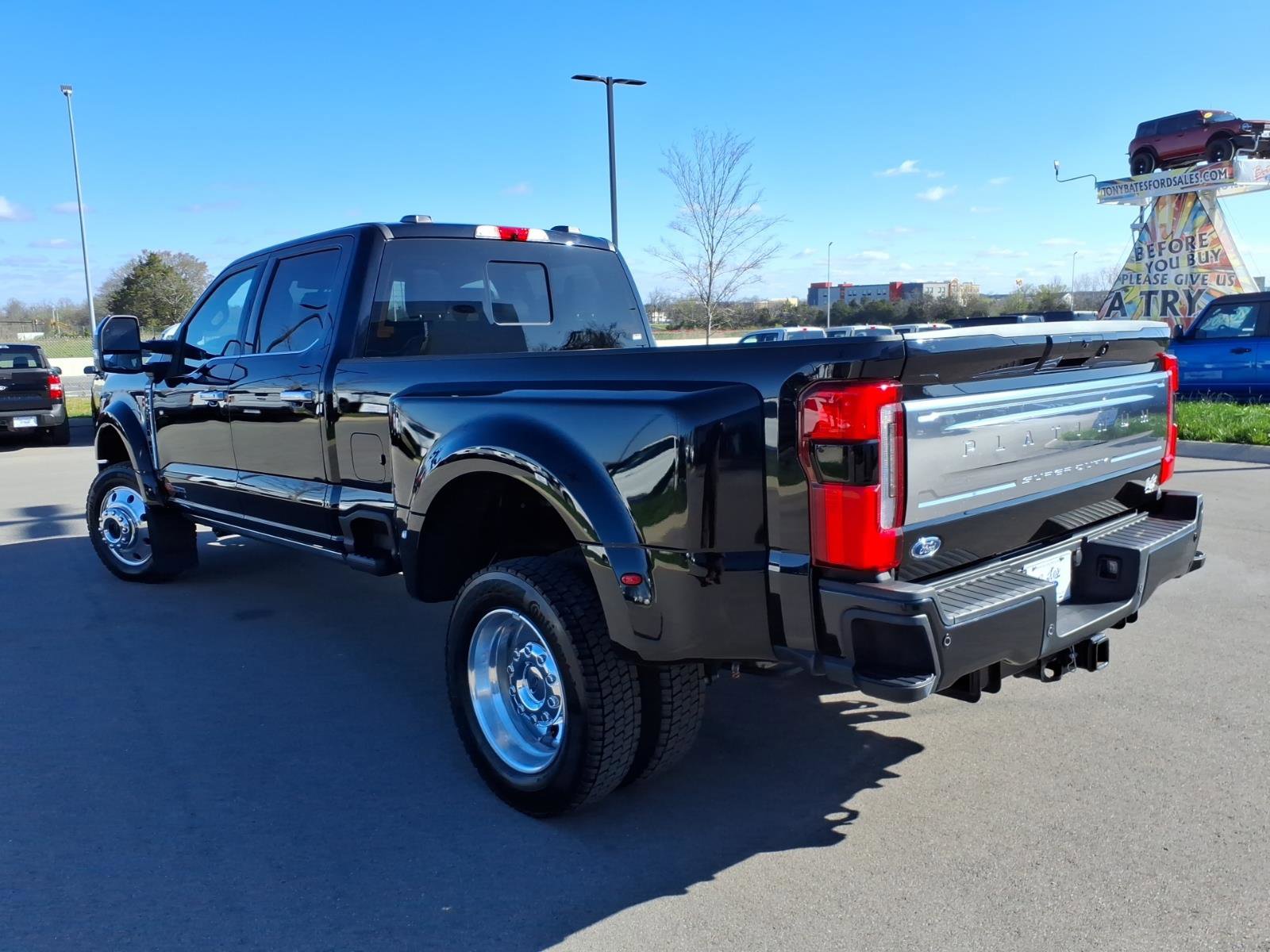 Used 2025 Ford F450 Platinum w/ Platinum Plus Package image 5