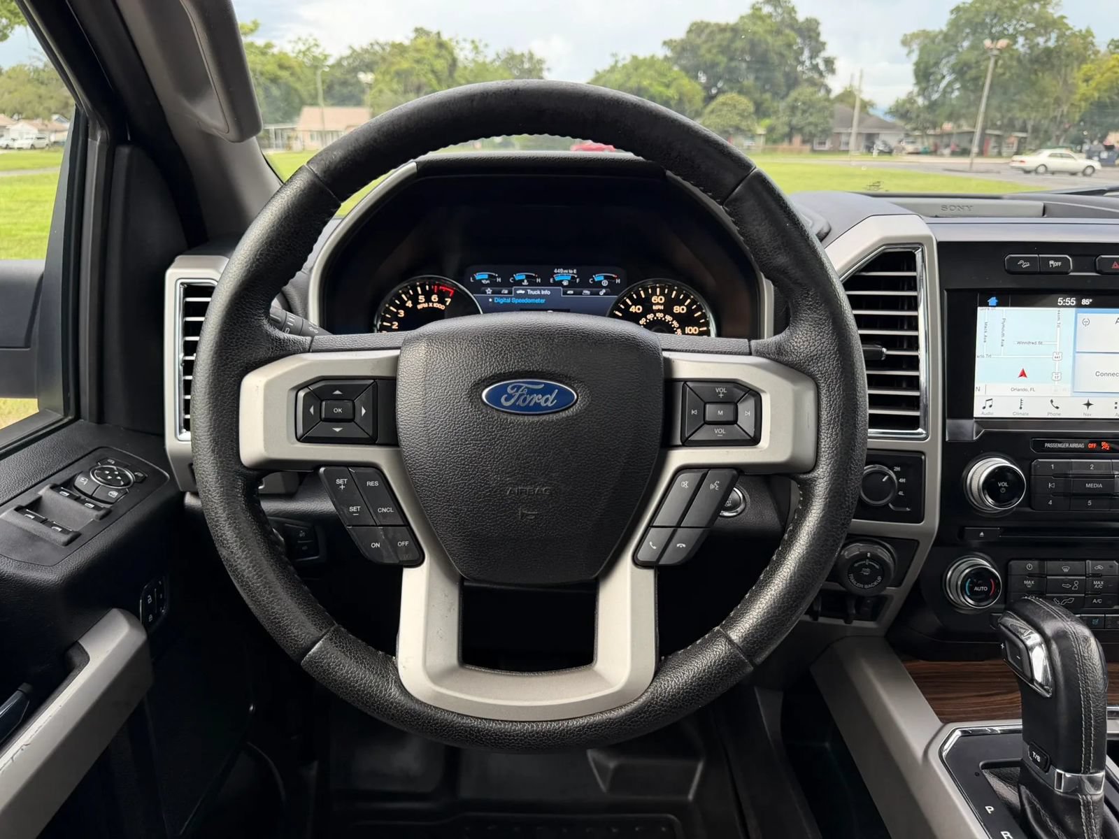 Used 2016 Ford F150 Lariat w/ Equipment Group 501A Mid AWD/4WD image 10