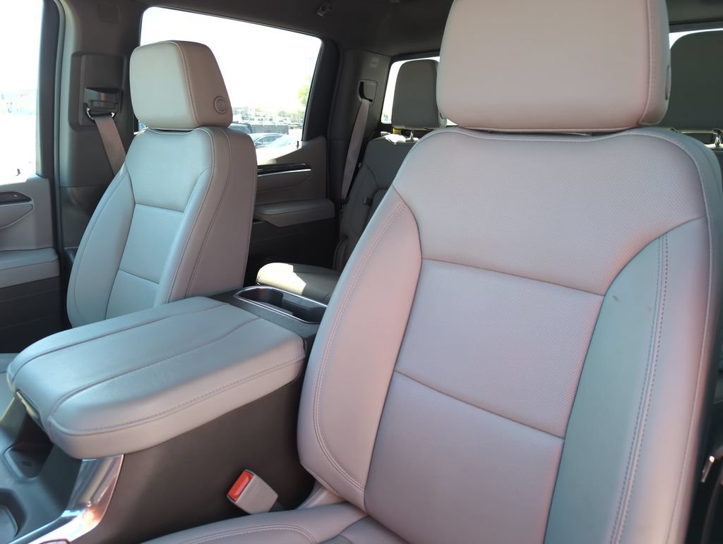Used 2025 Chevrolet Silverado 1500 LTZ w/ LTZ Convenience Package II AWD/4WD image 13